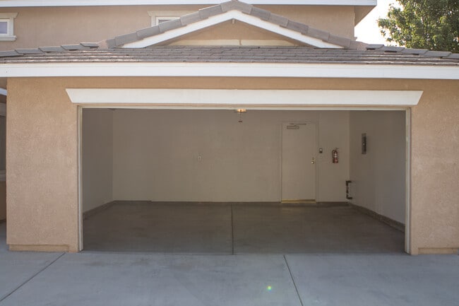 1953 Marie Ave in Rosamond, CA - Building Photo - Building Photo