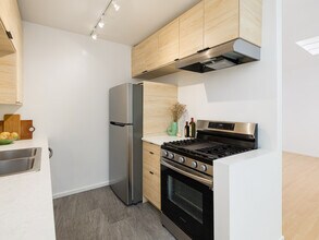 714 Grant St, Unit C in Santa Monica, CA - Building Photo - Building Photo