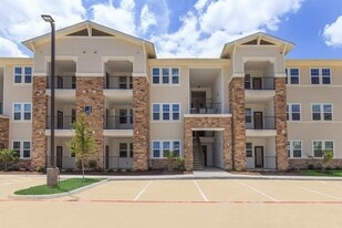 4100 N Parkdale Ln in Denison, TX - Building Photo