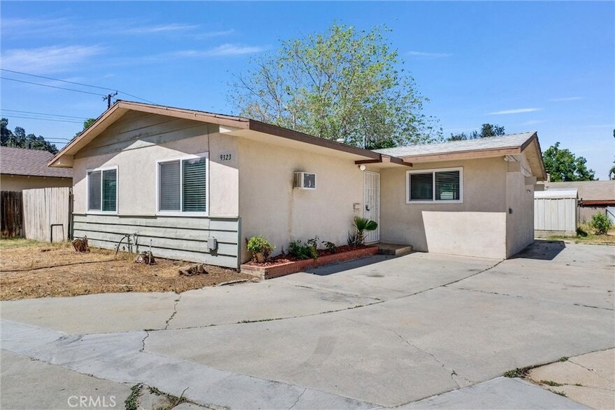 9323 Sage Ave in Riverside, CA - Building Photo