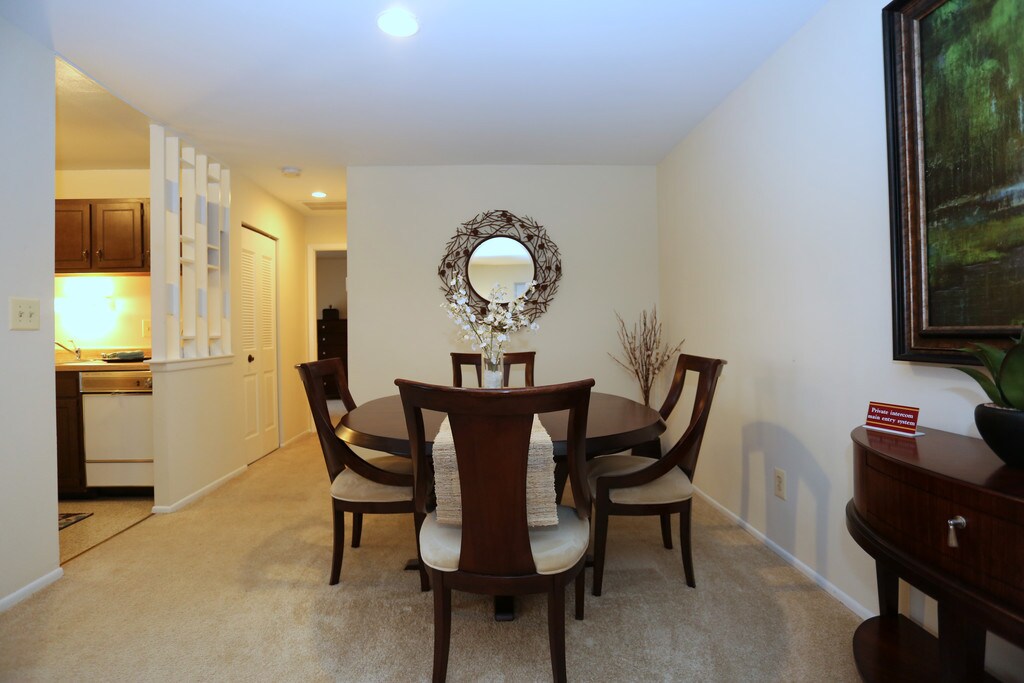 5 Corners Apartments Timonium, MD Apartments