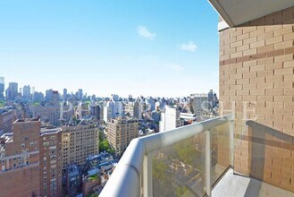 188 E 64th St in New York, NY - Building Photo - Building Photo