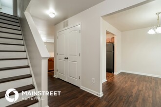 202 Ravenridge Ct in Charlotte, NC - Building Photo - Building Photo