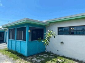 461 S Brevard Ave in Cocoa Beach, FL - Building Photo