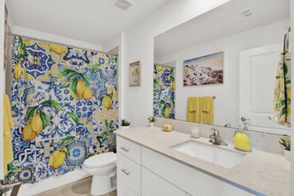 1726 Lanier Rd in Zephyrhills, FL - Foto de edificio - Building Photo