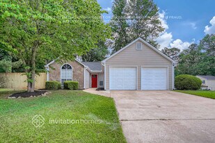 7470 Hunters Ridge Dr in Douglasville, GA - Building Photo