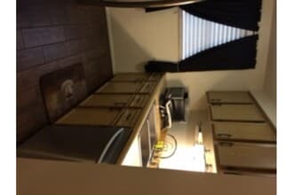 3160 Laurel Ridge Cir in Bridgeville, PA - Building Photo - Building Photo