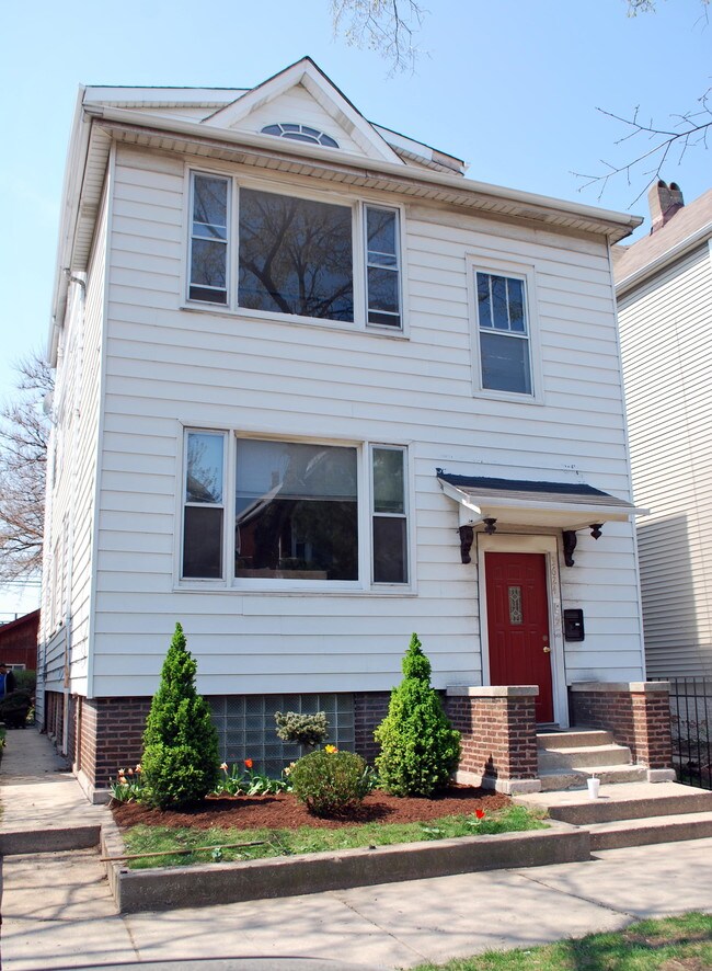 3624 N Wayne Ave, Unit 2 in Chicago, IL - Building Photo - Building Photo