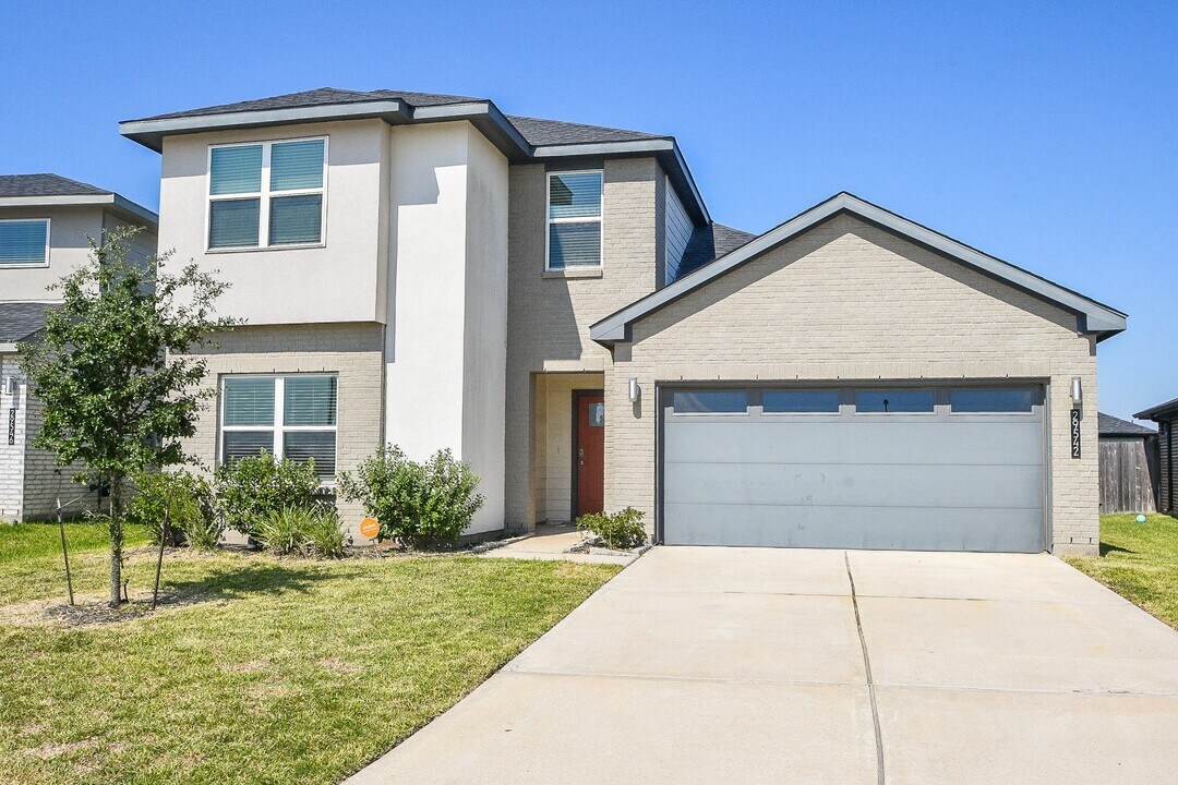29542 Bryans Mnr in Katy, TX - Building Photo