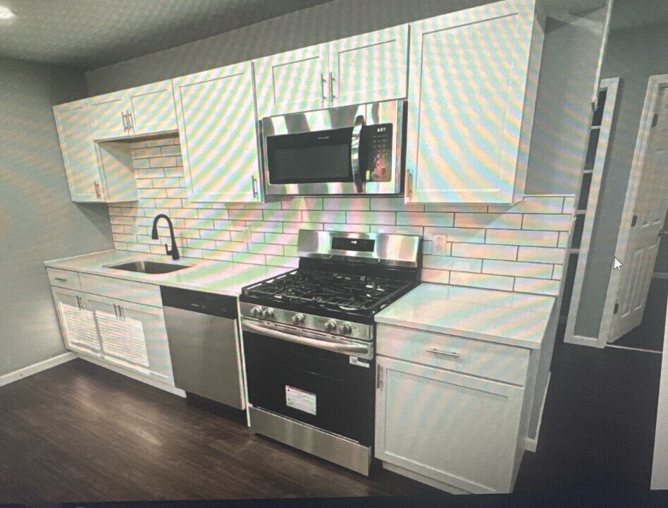 1824 Central Dr in Gary, IN - Building Photo