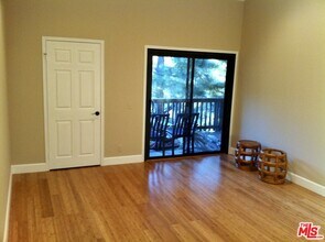 8512 Tuscany Ave-Unit -403 in Los Angeles, CA - Building Photo - Building Photo