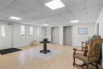 1204 Capella S in Newport, RI - Building Photo - Building Photo
