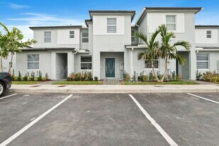 12136 SW 268th St in Homestead, FL - Building Photo