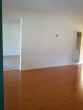 879 Bing Dr, Unit 4 in Santa Clara, CA - Building Photo - Building Photo