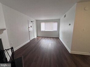 3815 Davis Pl NW in Washington, DC - Building Photo - Building Photo