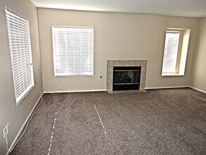 220 Winnsboro St in Henderson, NV - Building Photo - Building Photo
