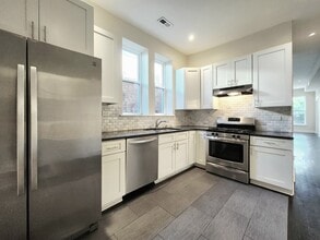 4012 W Armitage Ave in Chicago, IL - Building Photo - Building Photo