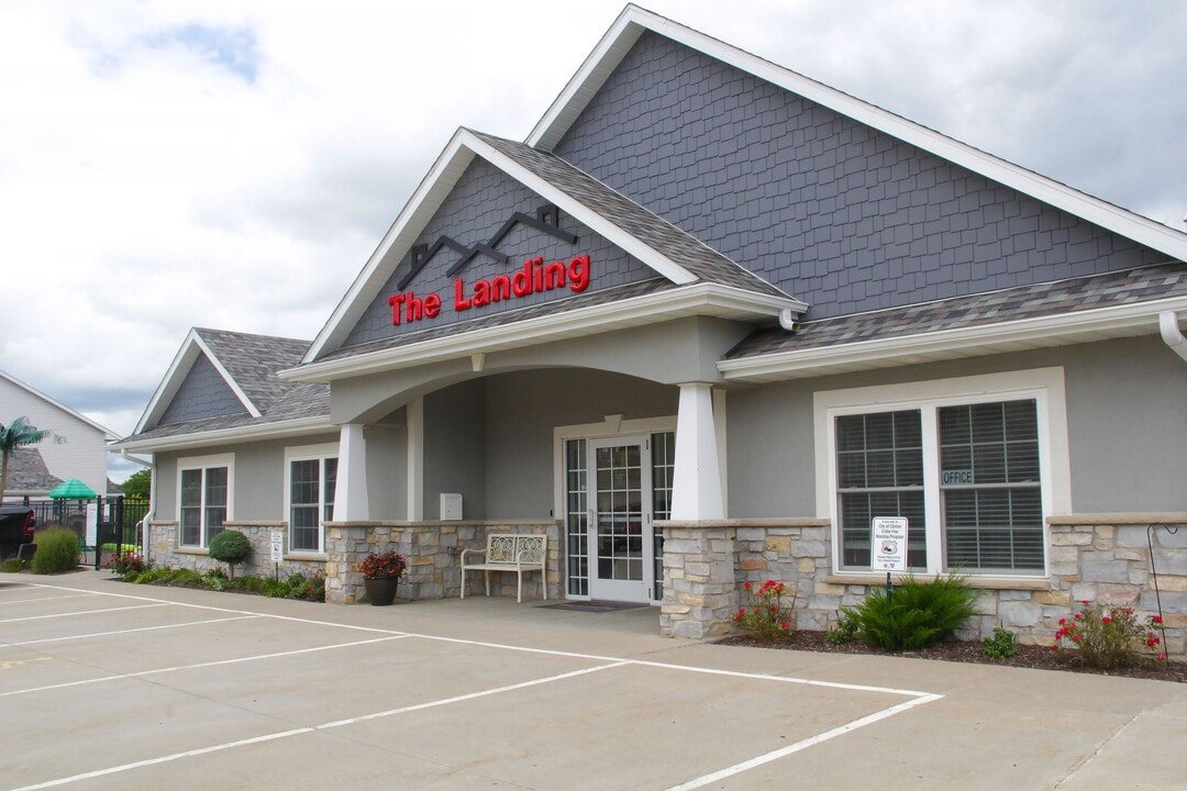 The Landing of Clinton in Clinton, IA - Foto de edificio