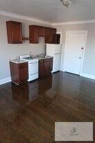 1712 W Albion Ave, Unit 1716-2G in Chicago, IL - Building Photo