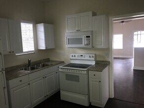 1906 W Nassau St in Tampa, FL - Building Photo - Building Photo