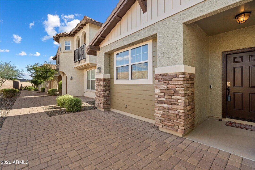 12468 W Hummingbird Terrace in Peoria, AZ - Building Photo