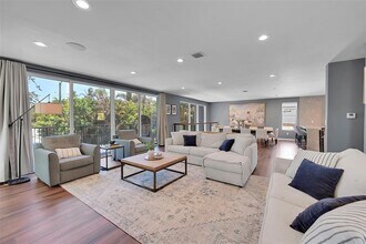 640 NE 17th Way in Fort Lauderdale, FL - Building Photo - Building Photo