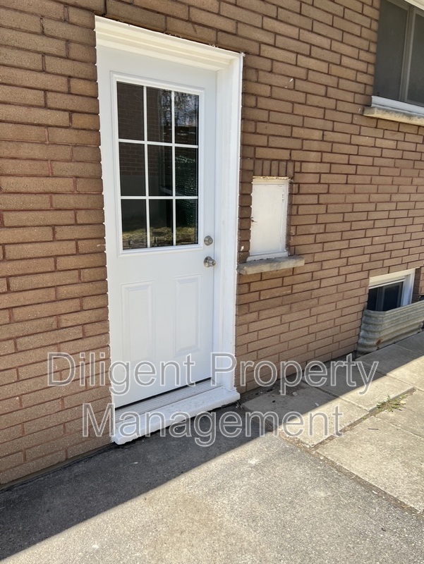 718 Third Ave in Peterborough, ON - Building Photo - Building Photo