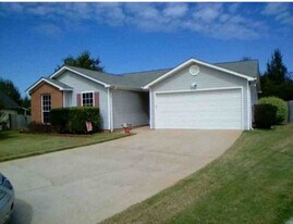 421 Autumn Lake Ct in Mcdonough, GA - Building Photo