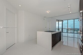 851 NE 1st Ave, Unit 1608 in Miami, FL - Building Photo - Building Photo