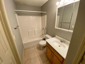 2515 Morningside Dr in Lawrence, KS - Building Photo - Building Photo