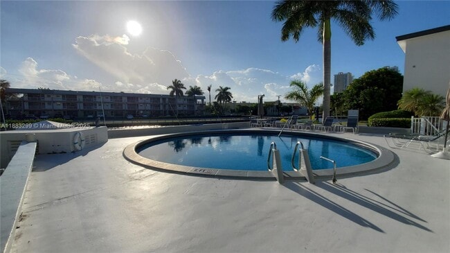 property at 467 Golden Isles Dr