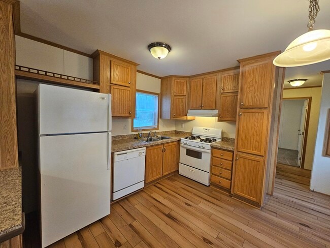 property at 28 Hillside Ln