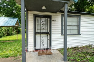 1421 Rayfield Dr in Birmingham, AL - Building Photo - Building Photo