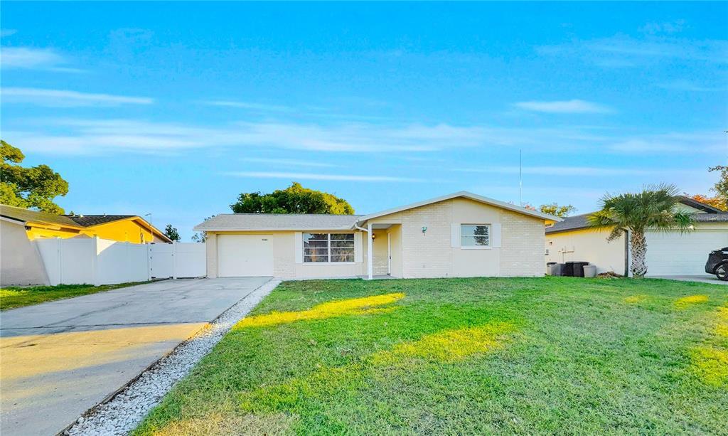 9240 Glen Moor Ln in Port Richey, FL - Building Photo