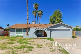 17250 N 36th Ln in Glendale, AZ - Building Photo