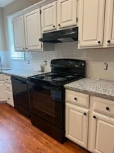54 W Sharon Rd, Unit 2 in Glendale, OH - Building Photo - Building Photo