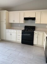 1592 Ashwood Dr in Martinez, CA - Building Photo