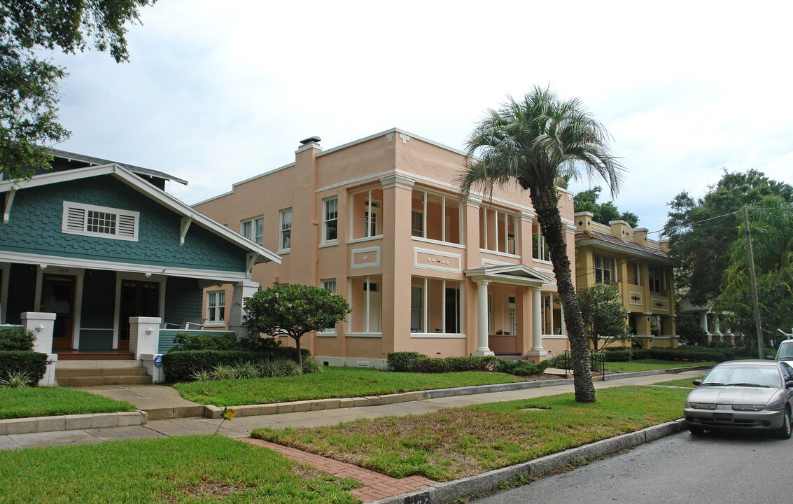 1806 W Morrison Ave in Tampa, FL - Foto de edificio