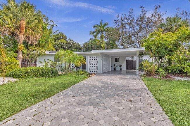 property at 204 SW 19th Ave