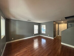 7171 Hickory Post Ave in Las Vegas, NV - Building Photo - Building Photo
