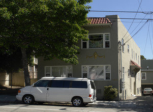 2846 Macarthur Blvd in Oakland, CA - Foto de edificio - Building Photo