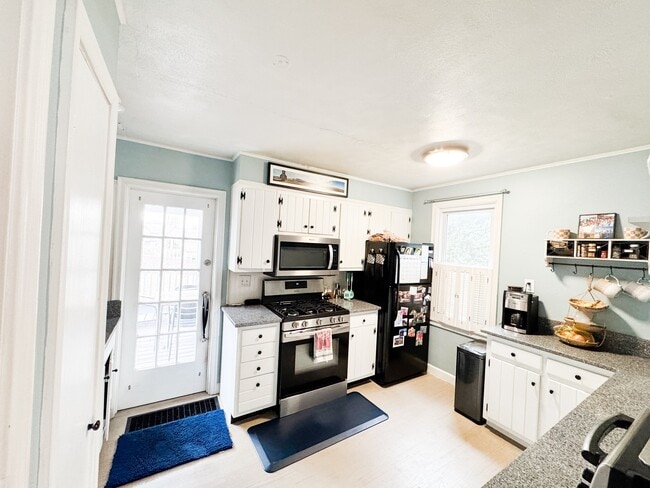 308 Kenmore St in Morgantown, WV - Building Photo - Building Photo