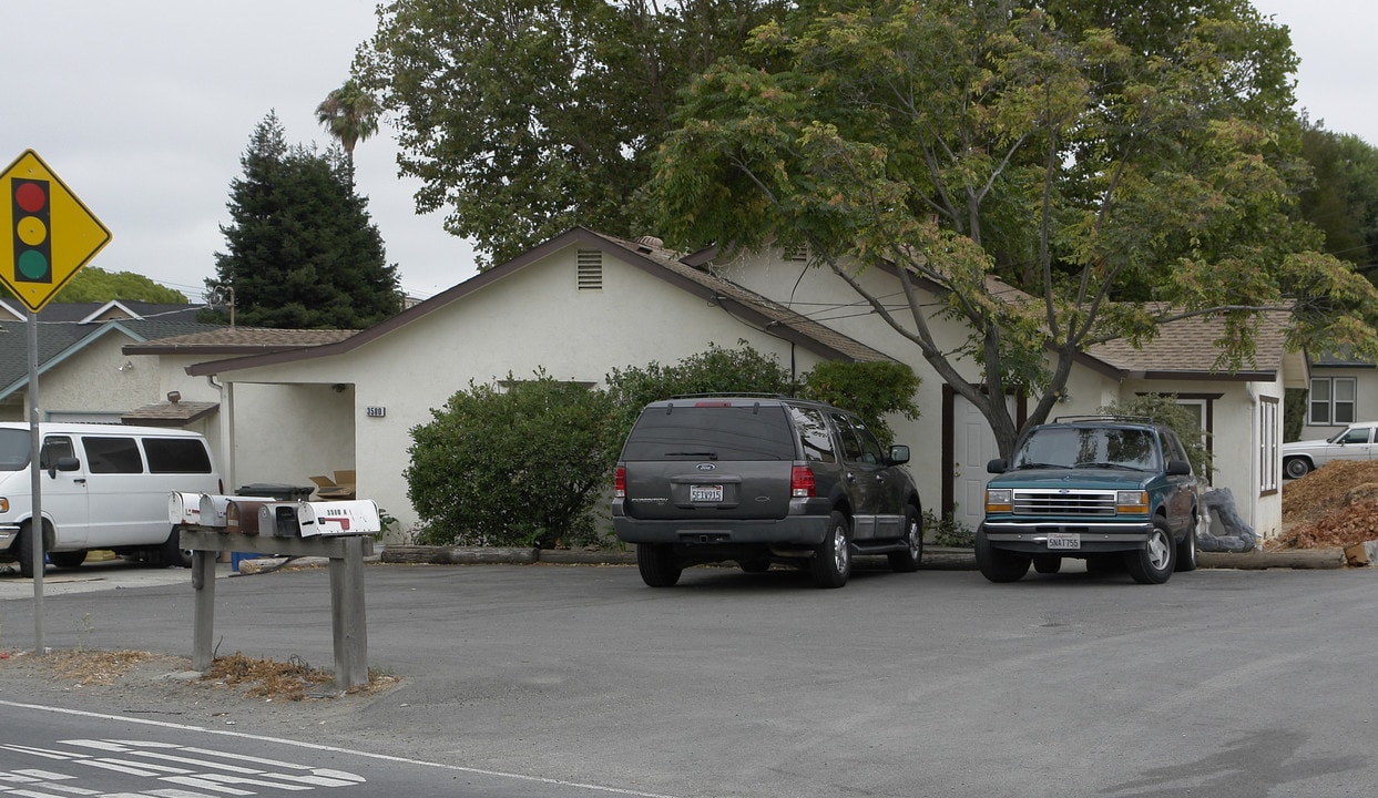 3580 Pacheco Blvd in Martinez, CA - Foto de edificio