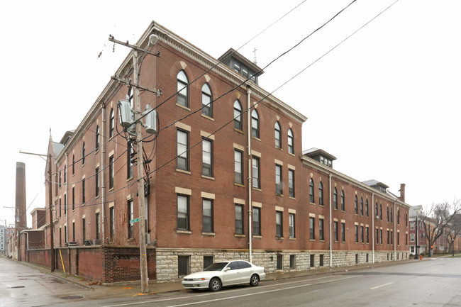 The Friary in Louisville, KY - Foto de edificio - Building Photo