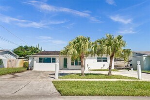 4530 SW 34th Dr in Fort Lauderdale, FL - Building Photo