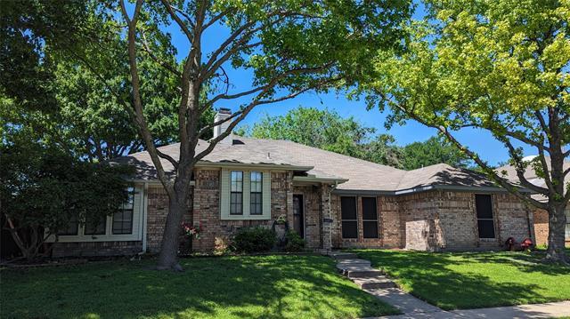 property at 2005 Peakwood Dr