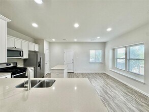 1728 Cherokee Nation Trl in Leander, TX - Building Photo - Building Photo