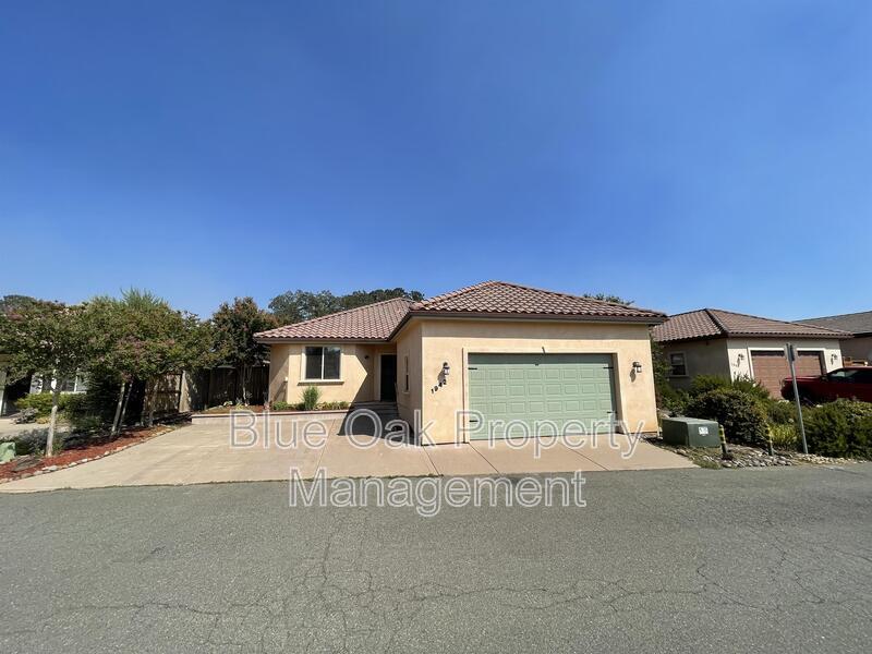 1942 Preservation Oak Dr in Chico, CA - Building Photo