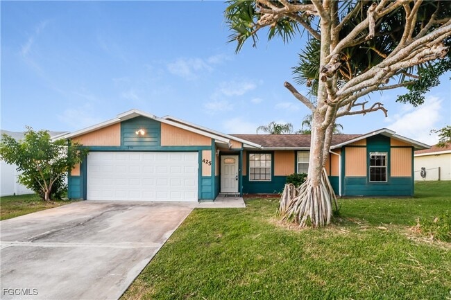 property at 425 NW 4th St