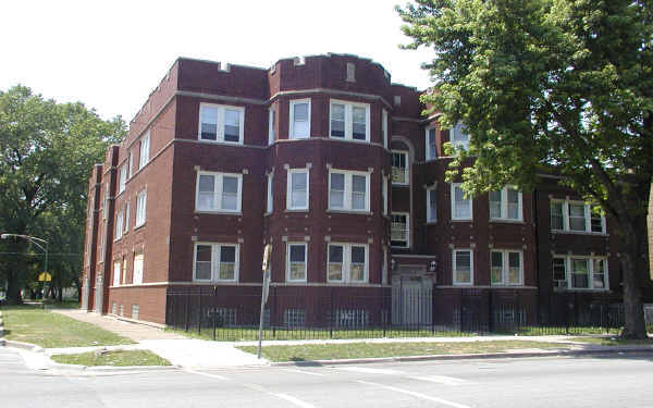 7354-58 S Dorchester Ave